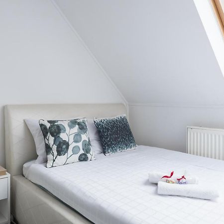 Fitness Hostel Premium Вроцлав Экстерьер фото