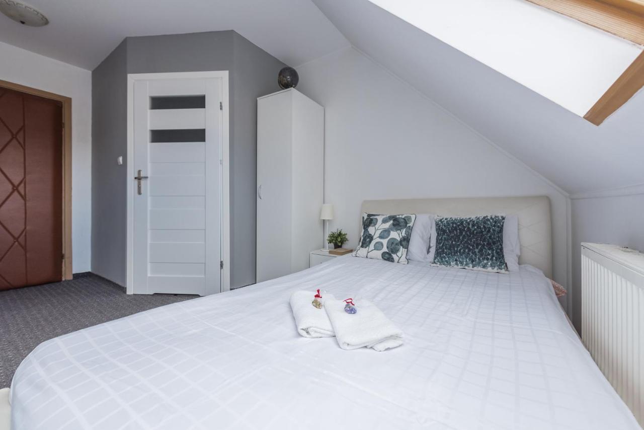 Fitness Hostel Premium Вроцлав Экстерьер фото