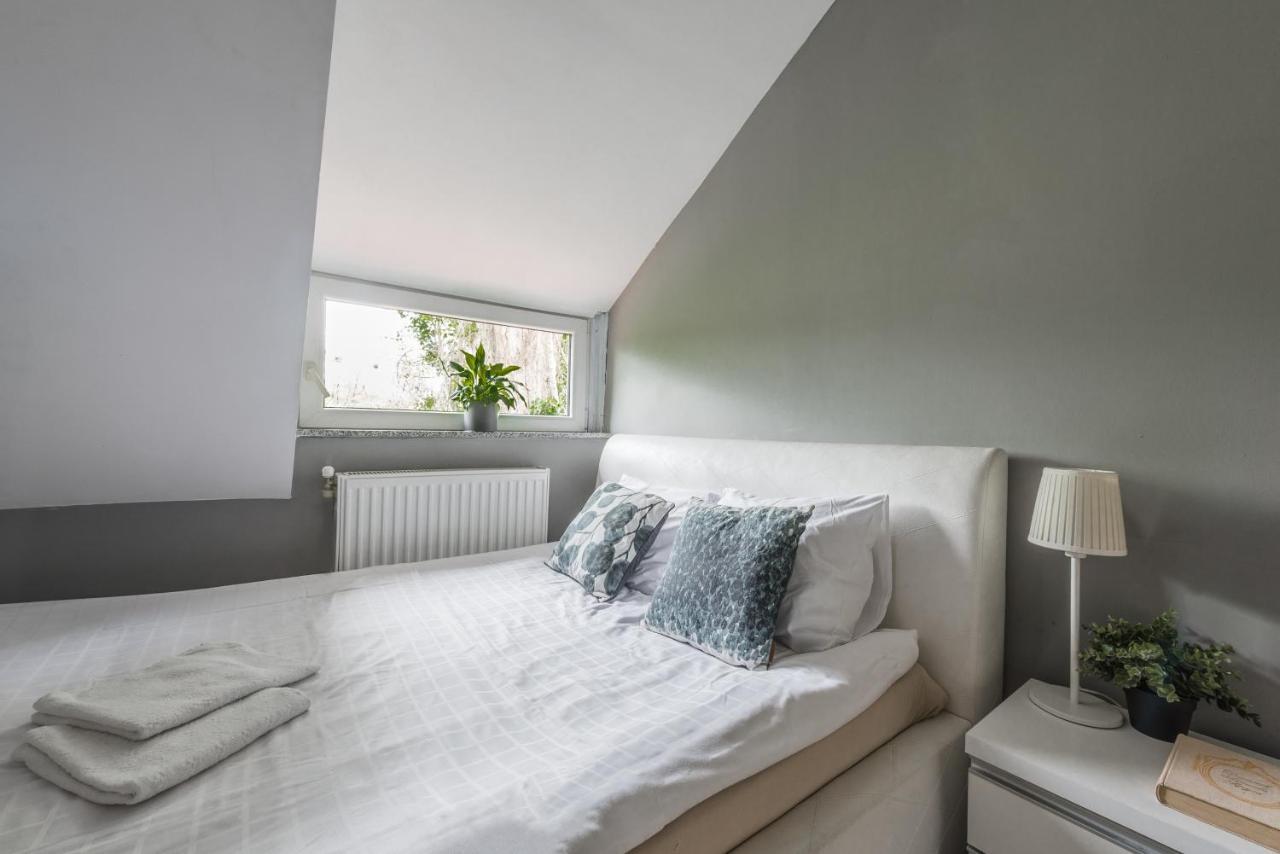 Fitness Hostel Premium Вроцлав Экстерьер фото