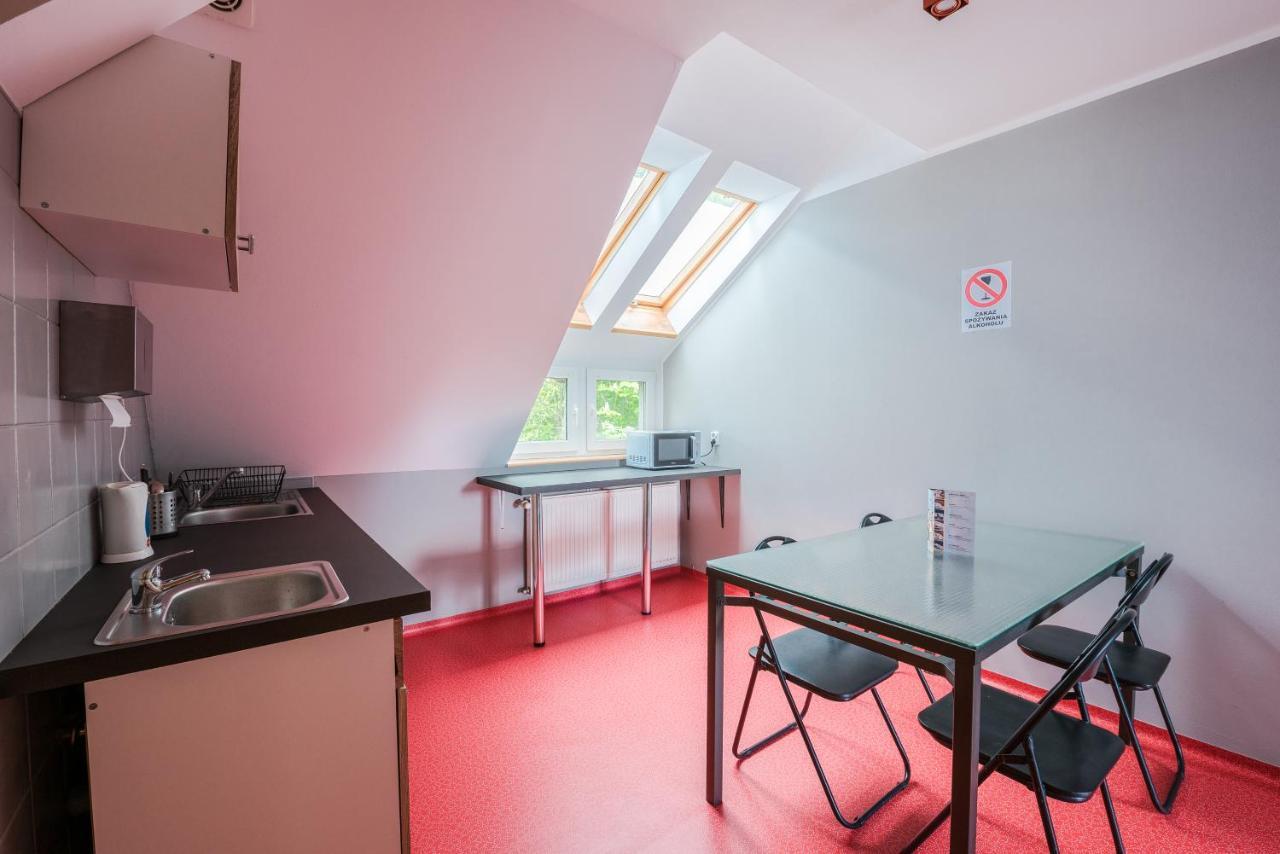 Fitness Hostel Premium Вроцлав Экстерьер фото