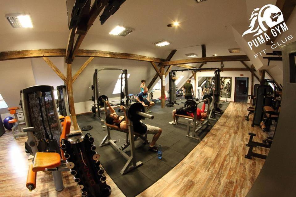 Fitness Hostel Premium Вроцлав Экстерьер фото