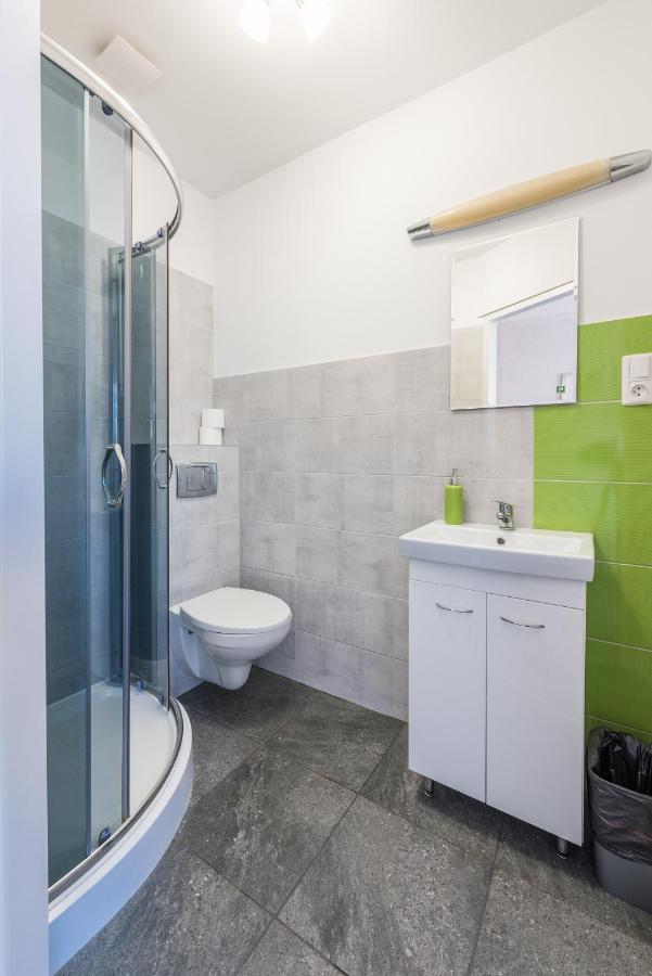 Fitness Hostel Premium Вроцлав Экстерьер фото