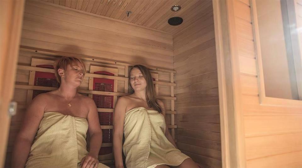 Fitness Hostel Premium Вроцлав Экстерьер фото